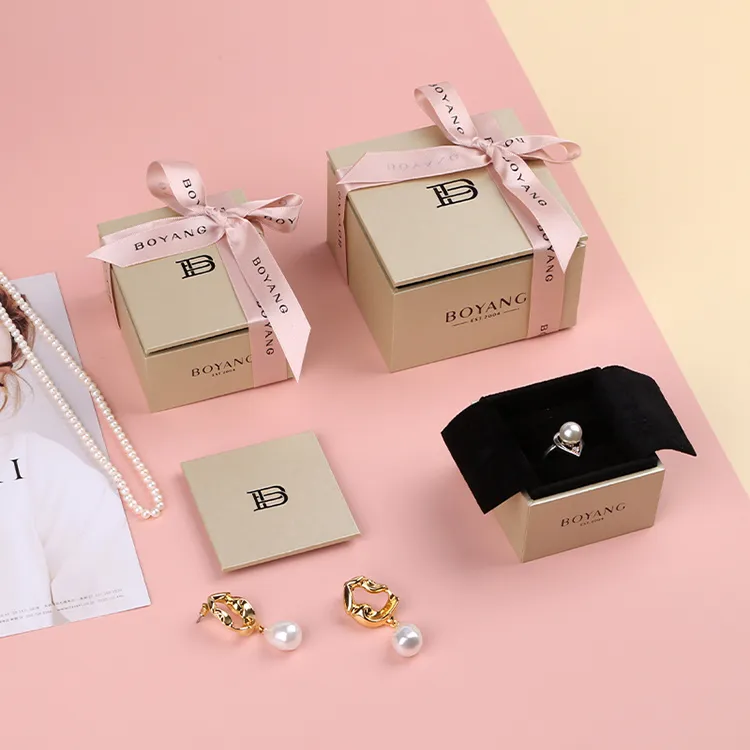 Boyang Luxury Valentine Day Gift Packaging Jewelry Pendant Bracelet Package Box with Logo Custom