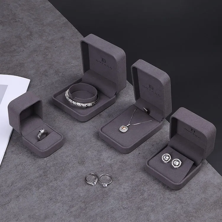 Boyang New Design Custom Logo Suede Velvet Jewelry Bangle Bracelet Boxes