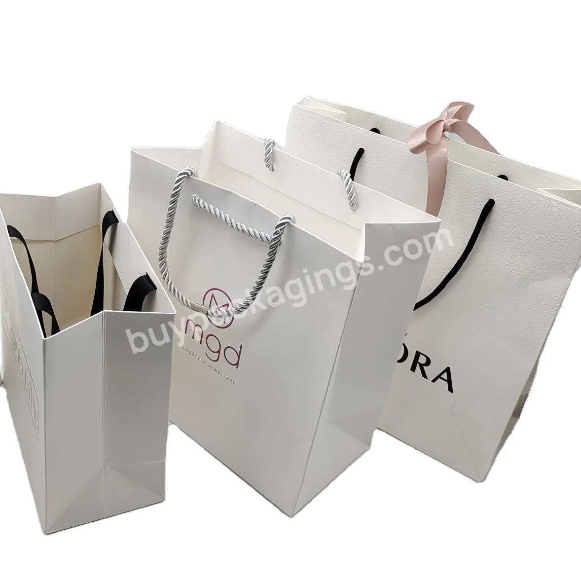 Christmas Exquisite Logo Containing Cardboard Packing Environment Friendly Costume Bags With Handles
