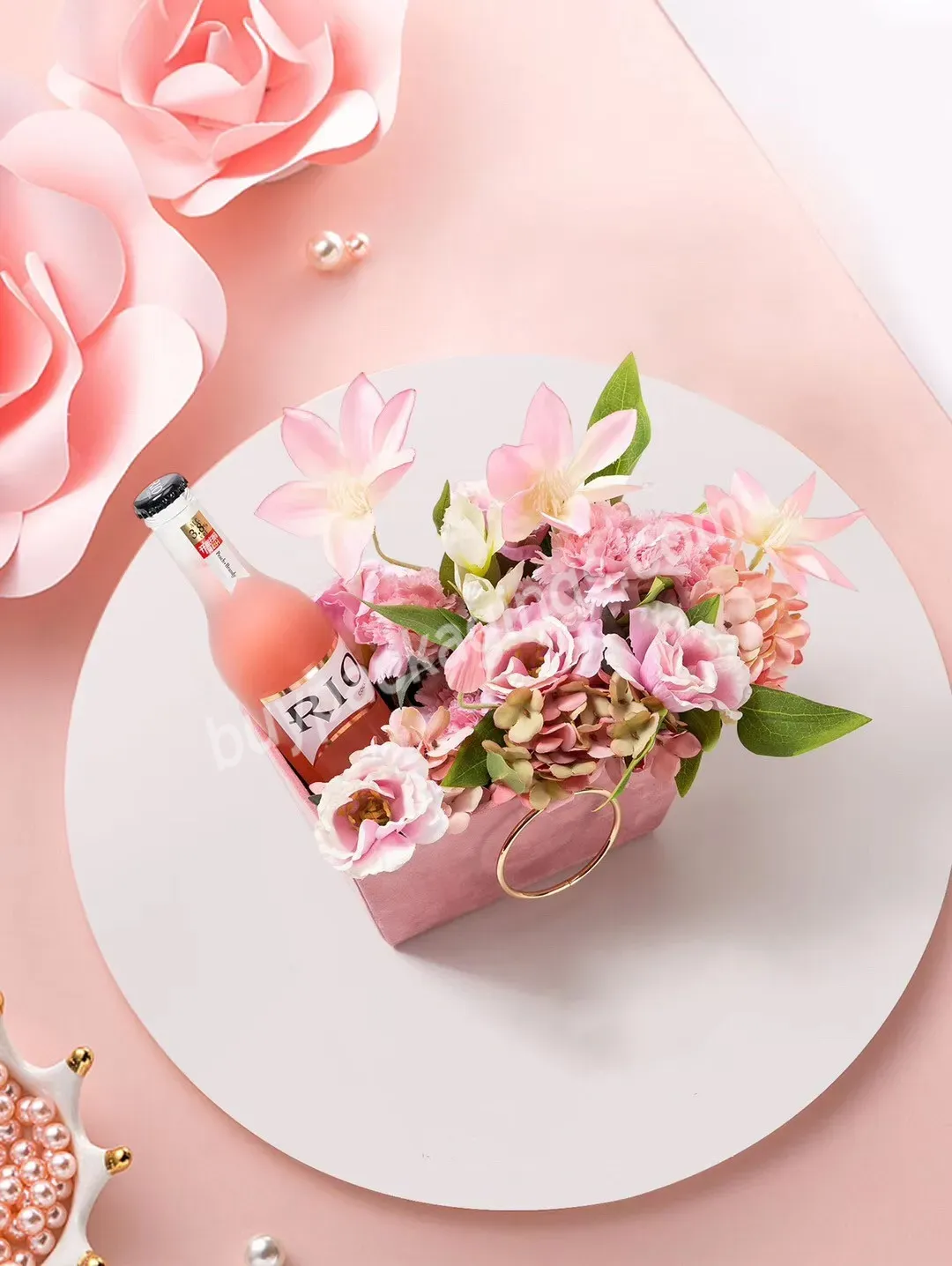 Elegant Fashionable Surface Flocking Flower Gift Box With Metal Handle For Valentine's Day - Buy Elegant Fashionable Surface Flocking Flower Gift Box,Flower Gift Box With Metal Handle,Flower Gift Box For Valentine's Day.