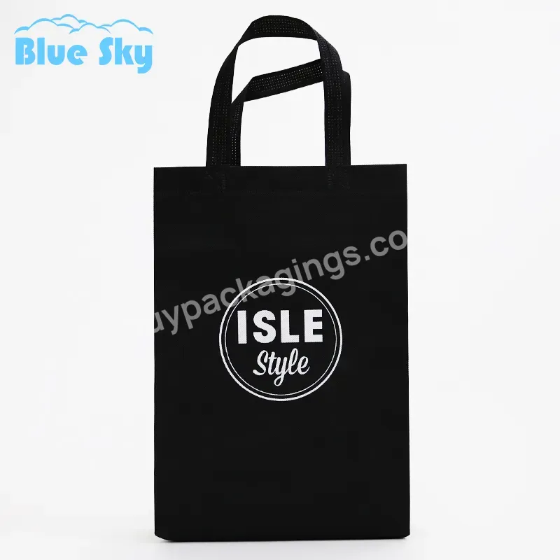 Hot Sale High Quality Wholesale Reusable And Waterproof Promotional Non-woven T-shirt Tote Bags