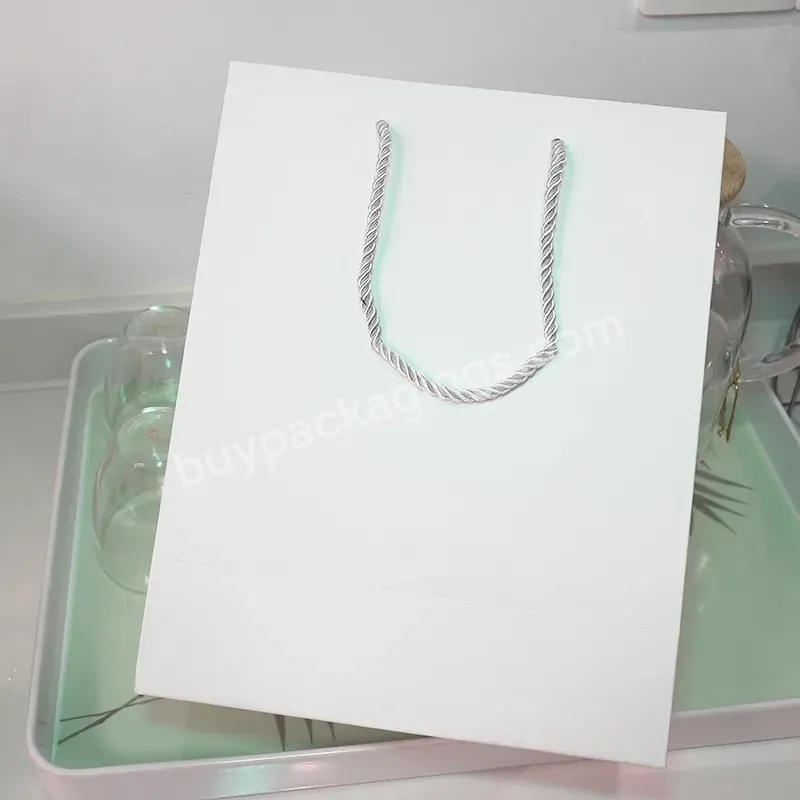 Recyclable Customized Gift Bags Garment Paper Shopping Bags With Handle Clothes With Clear Window