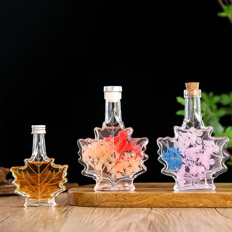 50ml Maple Leaf Empty Bottle Aluminum Cap Wooden Stopper Creative Beverage Bottle Glass Bottle