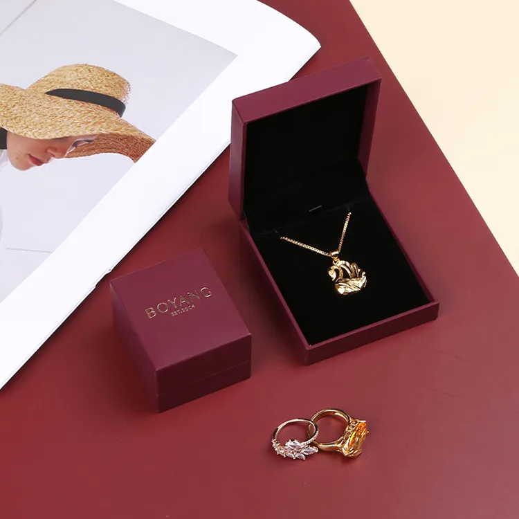 Boyang Custom Red Leatherette Paper Gold Jewelry Box Bangle Bracelet Box Packaging
