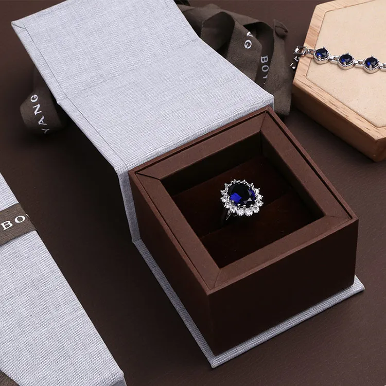 Boyang Customized Personalised Linen Cloth Fabric Paper Jewelry Packaging Wedding Ring Box