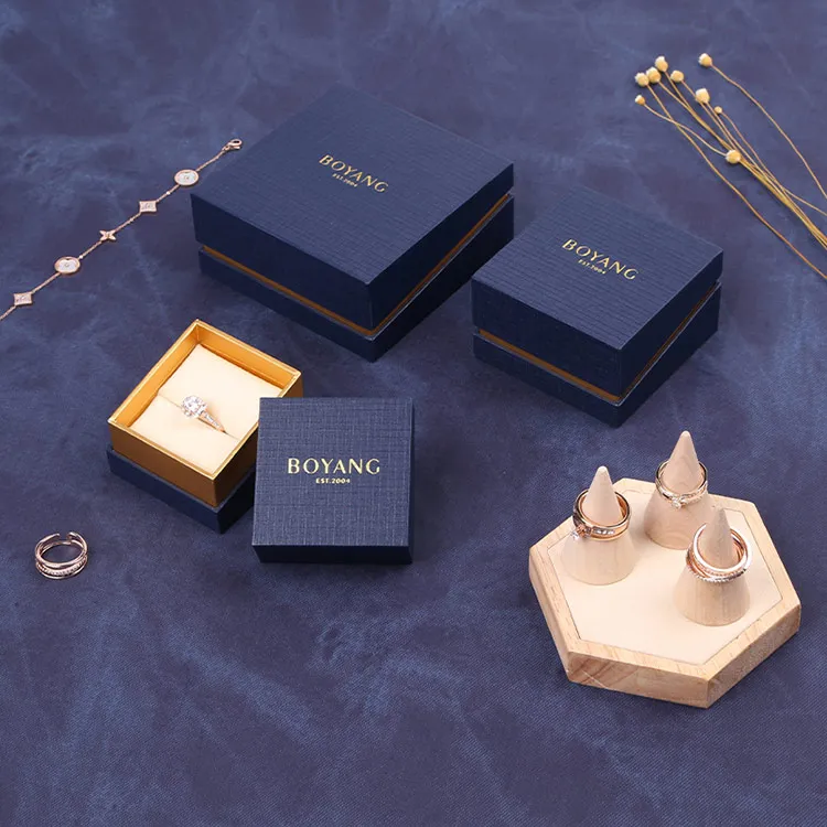 Boyang Luxury Custom Logo Paper Shoulder Box Style Jewelry Packaging Box Wedding Jewelry Ring Box