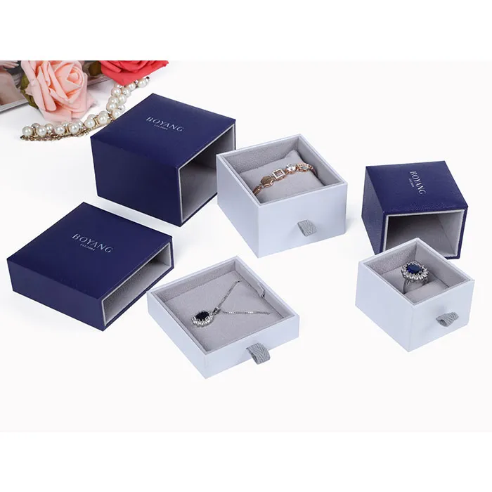 China High End Luxury Plastic Custom Fashion Jewelry Gift Box