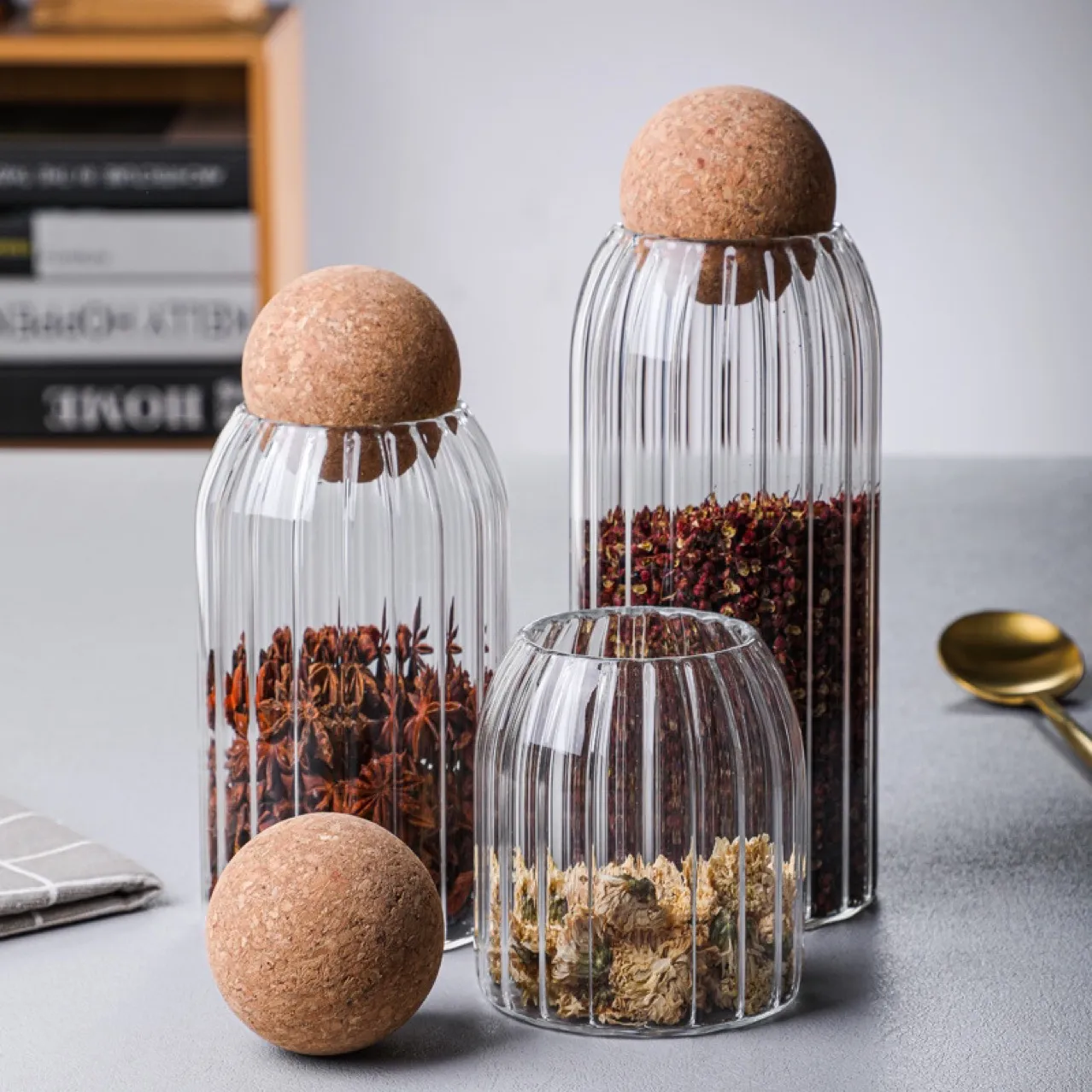 Clear glass storage bottle Tea jar Spherical cork glass jar Kitchen dry fruit multigrain storage jar