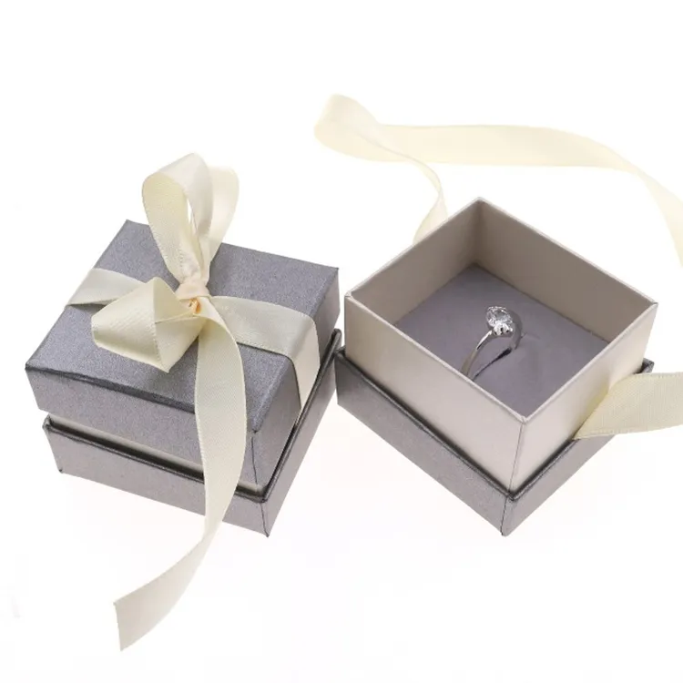 Custom logo jewelry boxes small box for packaging ring with ribbon