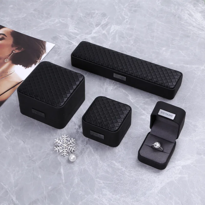 Custom Logo Luxury High Quality Recycle Ring Earring Case Luxury Plastic Clamshell Jewelry Gift Box