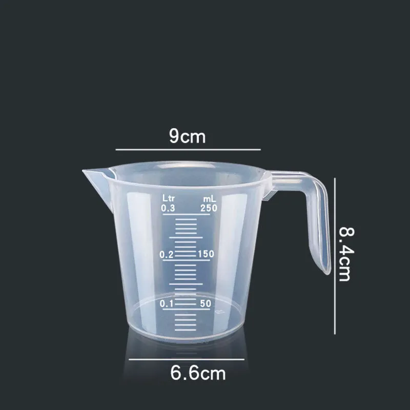 Factory Direct Sale Clear Scale  Food Grade Plastic Material  Large Capacity Baking Measuring Bottle