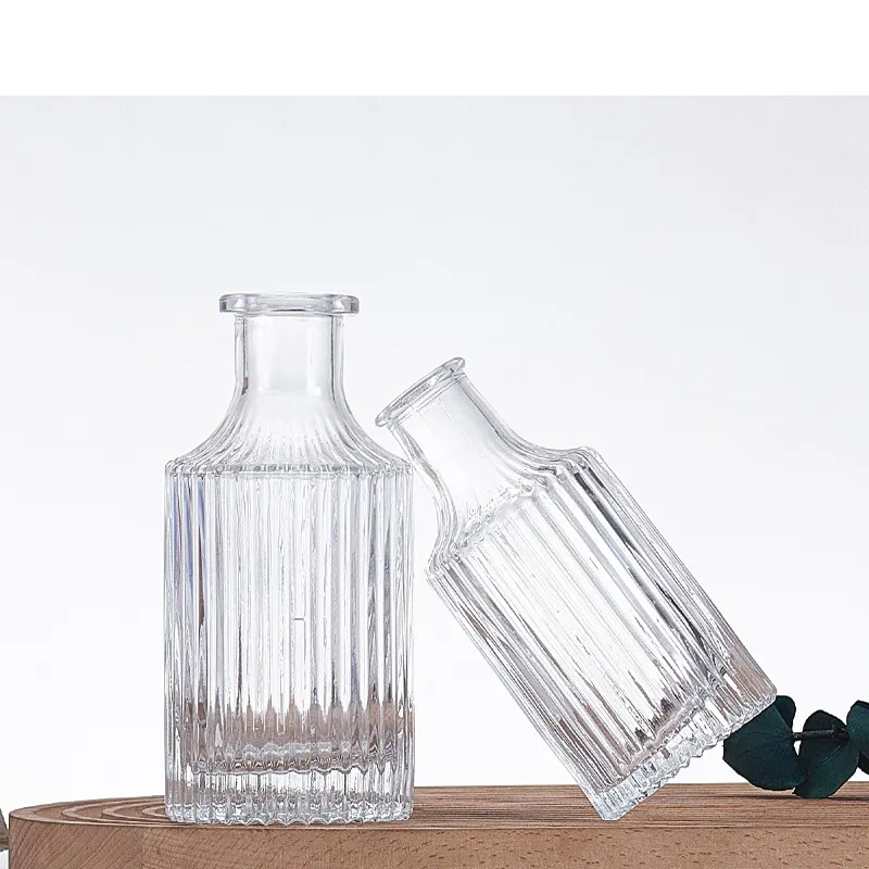 Factory Directly Sale Household Indoor Bathrooms Decoration Transparent Aromatherapy Glass Bottles