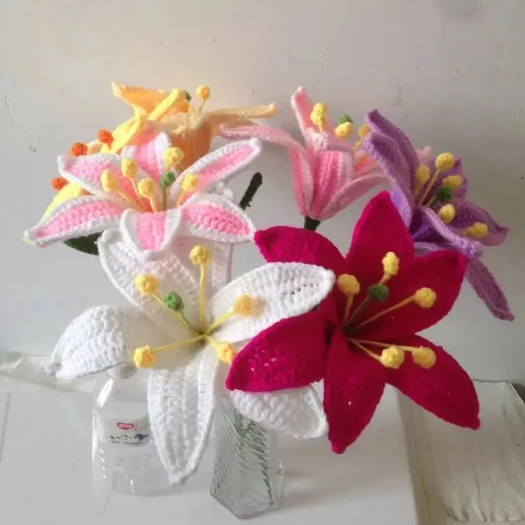 Handmade dazzling knitted flower furniture ornaments Valentine's Day gift of Lily Flower