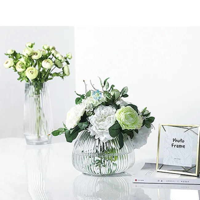 Hot Sale Factory Direct Selling Transparency Texture Flower Bottle Modern Style Decorative Glass Vase