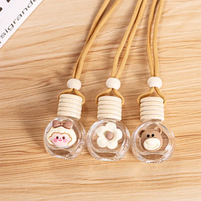 Hot Sale Promotion Cheap Price Car Pendant Diffuse Glass Material Flat and Round Shape Perfume Bottle