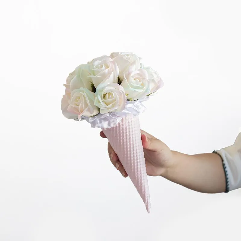 Jaywood New Creative Ice Cream Bouquet Plastic Hand Support Rose Cone Flower Bouquet Cup Floral Flower Shop Material Wholesale