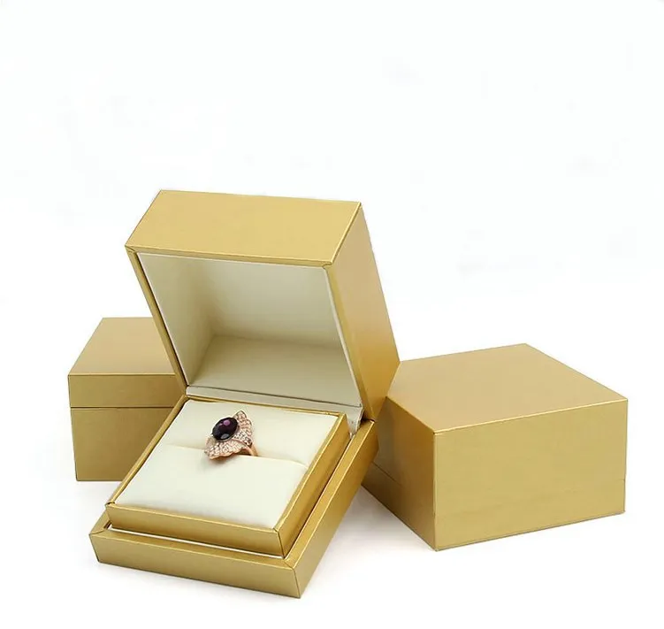 Luxury Gold Leatherette Paper Jewelry Display Rings Holder Jewelry Box with Custom Logo