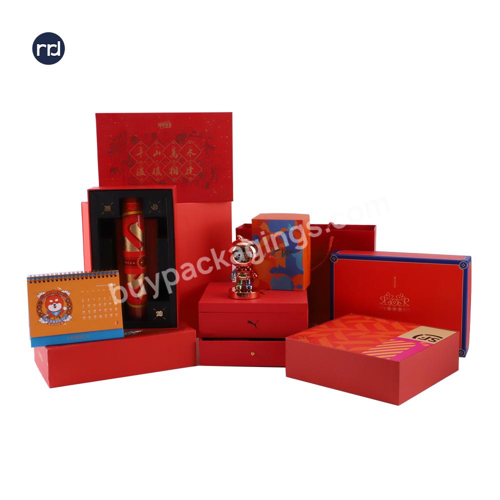 RR Donnelley Red Stylish Creative Design Fancy Gift Box