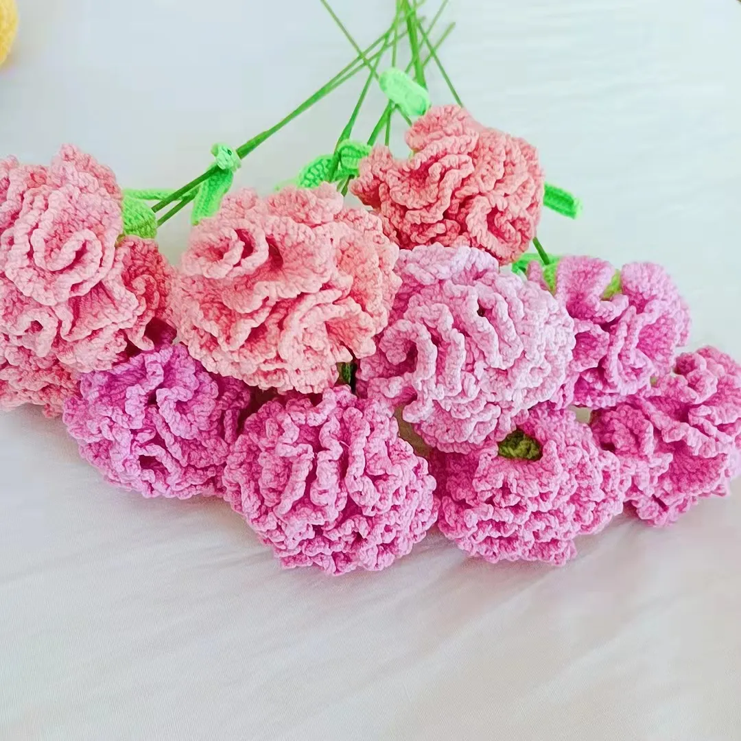 Teacher's Day gift for mother hand-knitted carnation bouquet hand-knitted wool flower finished product