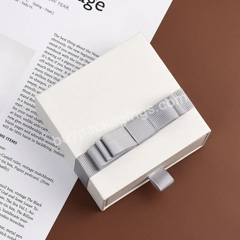 2022 Luxury White Cardboard Paper Custom Logo Bracelet Necklace Earring Gift Jewelry Boxes Packaging
