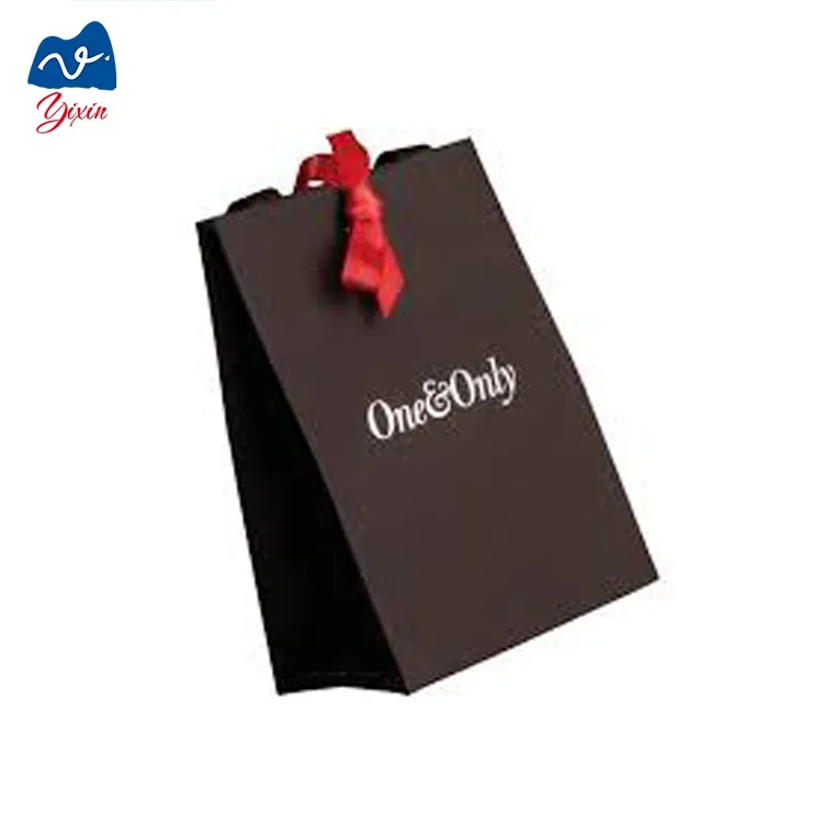 2023 new design clothes Custom Printed Eco friendly Wedding Birthday Gift Paper Bag with ribbon