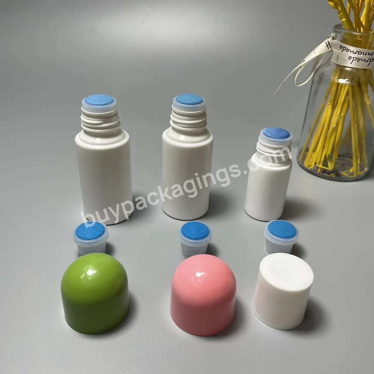 20ml 30ml 50ml 80ml Liniment Medicine Head Plastic Bottle With Daub Sponge Applicator Top