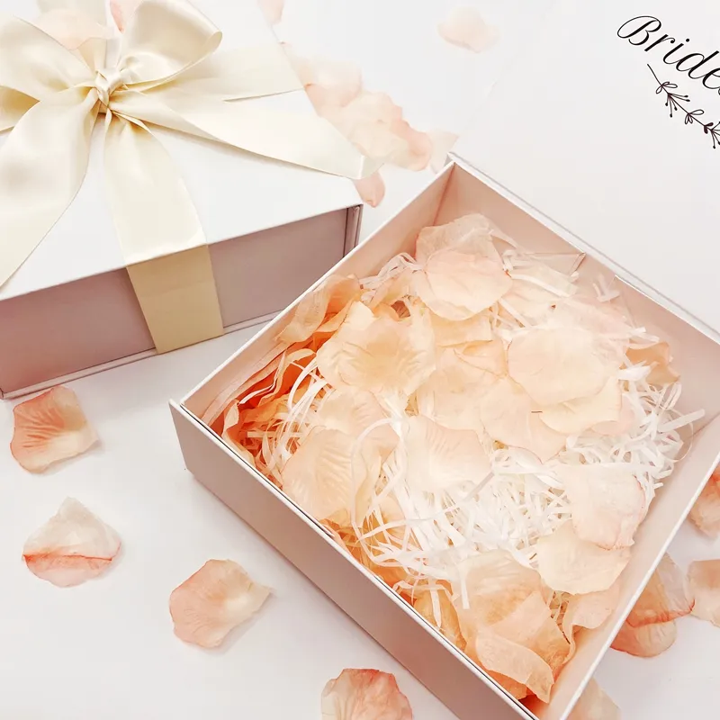 Cardboard Gift Box Luxury Box With Ribbon Magnetic Closure Folding Bridesmaid Box