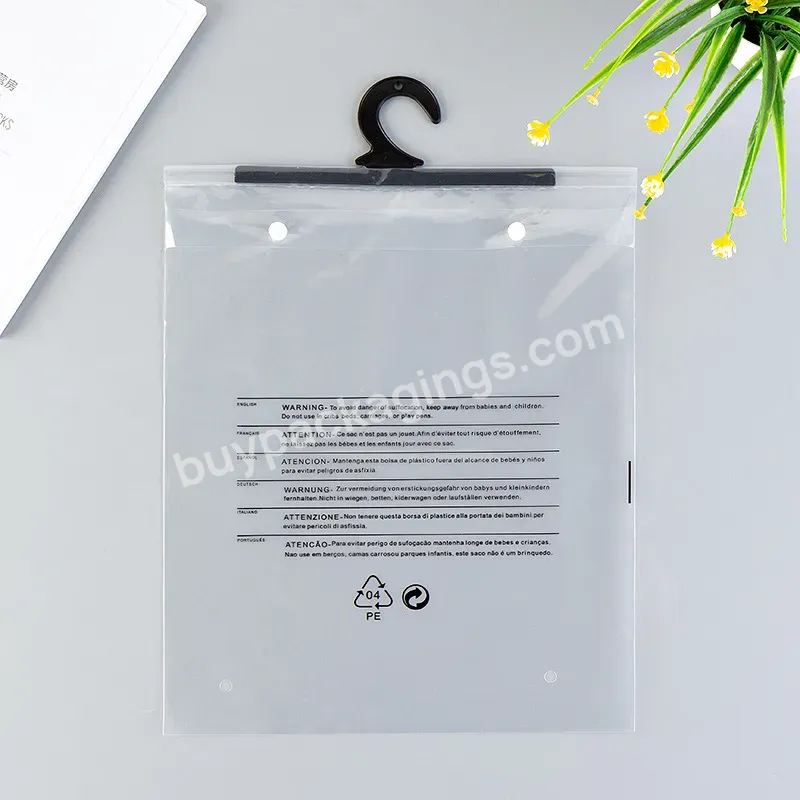 China Factory Customize Clothes Bag Packaging Wholesale Plastic Packaging Portable Hook Bag For Clothes