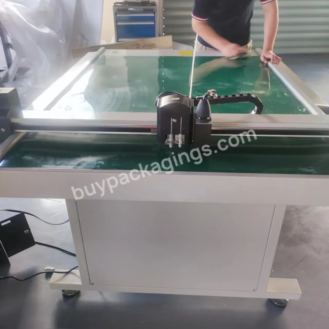 China High Precise Cnc Reflective Film Screen Save Vinyl Half Cut Cutter Plotter - Buy Reflective Film Cutting Machine,Flatbed Paper Sticker Self Adhesive Vinyl Cutter Plotter,Tape Shading Film Protect Film Half Cut Cutter Plotter Price.