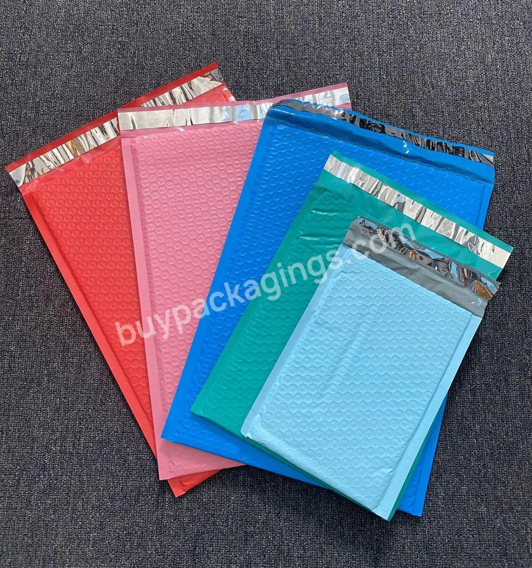Customize  print various color Bubble Mailer With Strong Adhesive Air Bags For Packing Rainbow c Poly Holographic Bubble M
