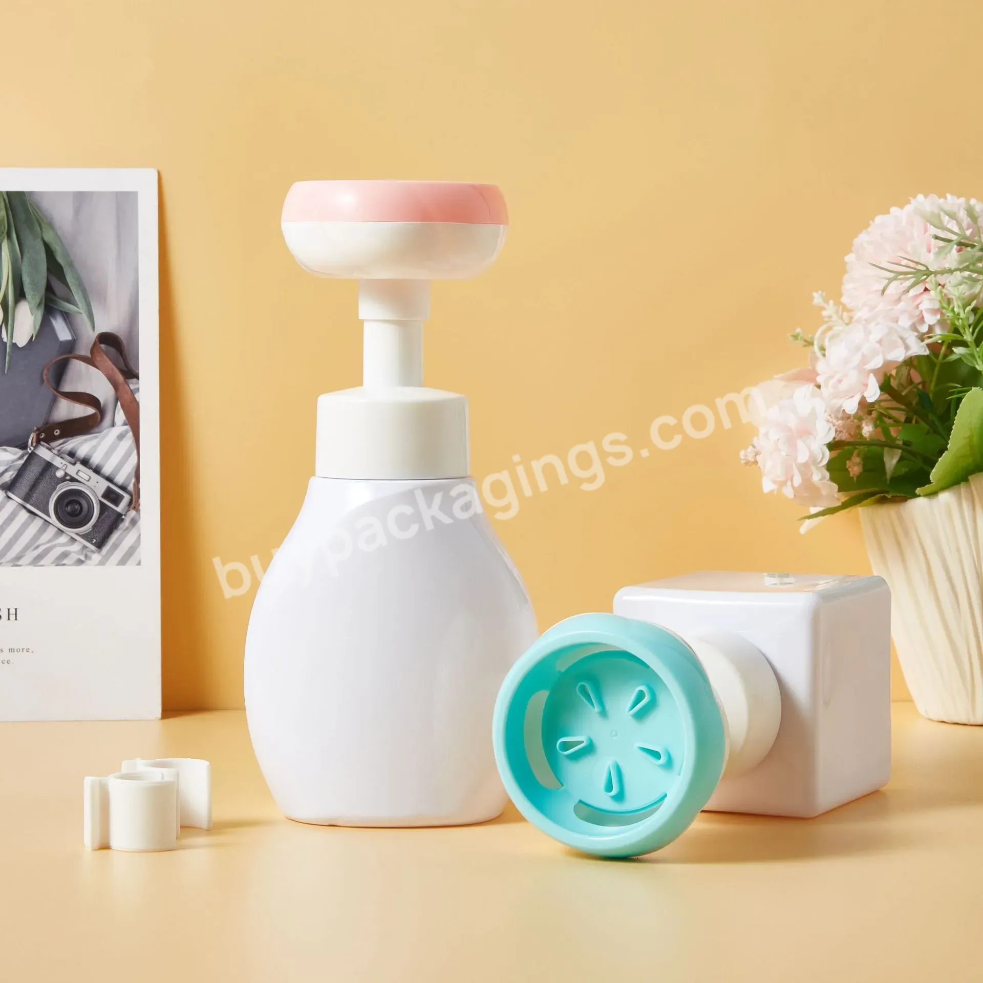 Customized Petg Personal Care Foaming Bottle With Brush 150ml 100ml Hand Sanitizer Foam Pump Bottle