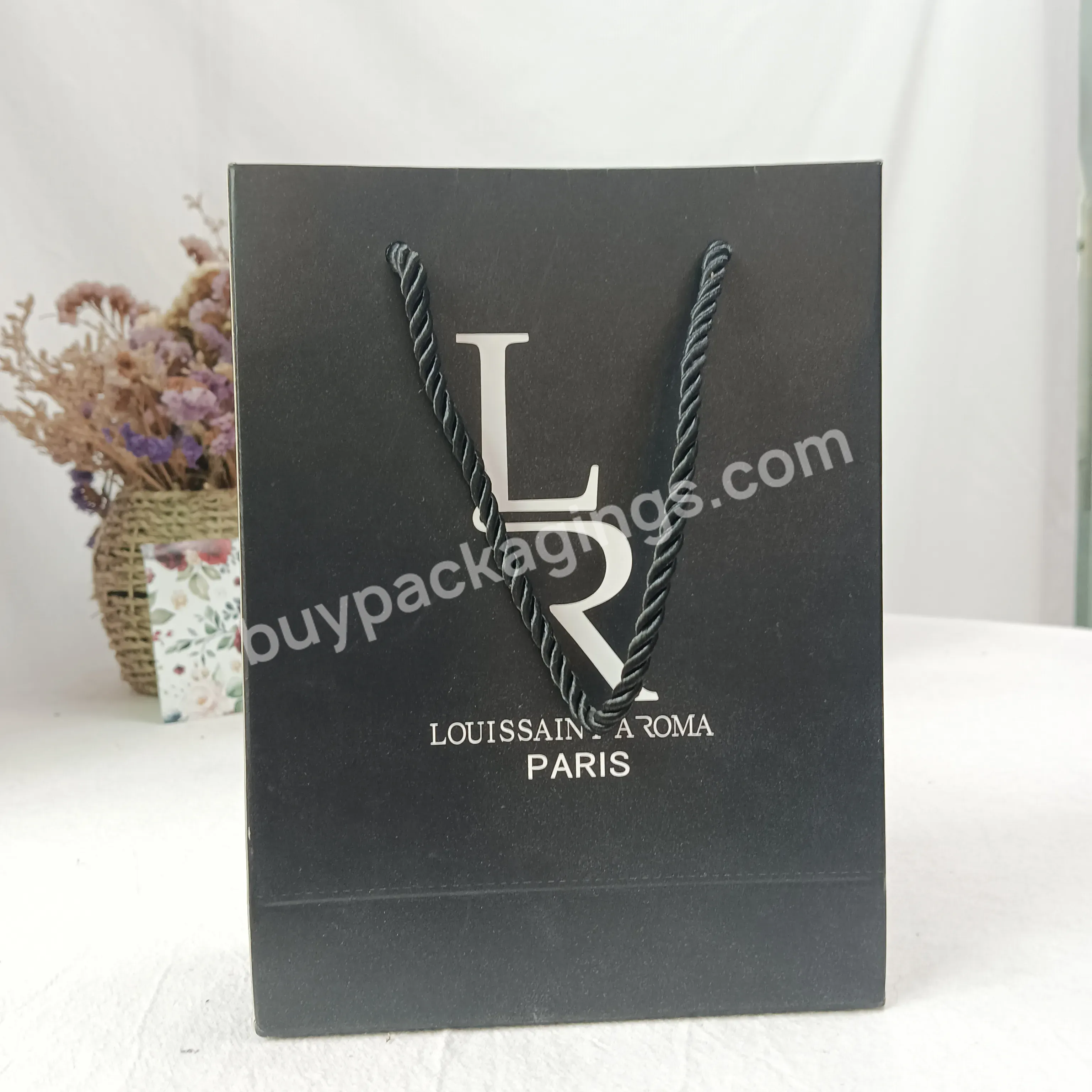 Customized Printed With Luxury Logo Eco-friendly Black Paper Bags Reusable Small Handle Paper Bag For Gift