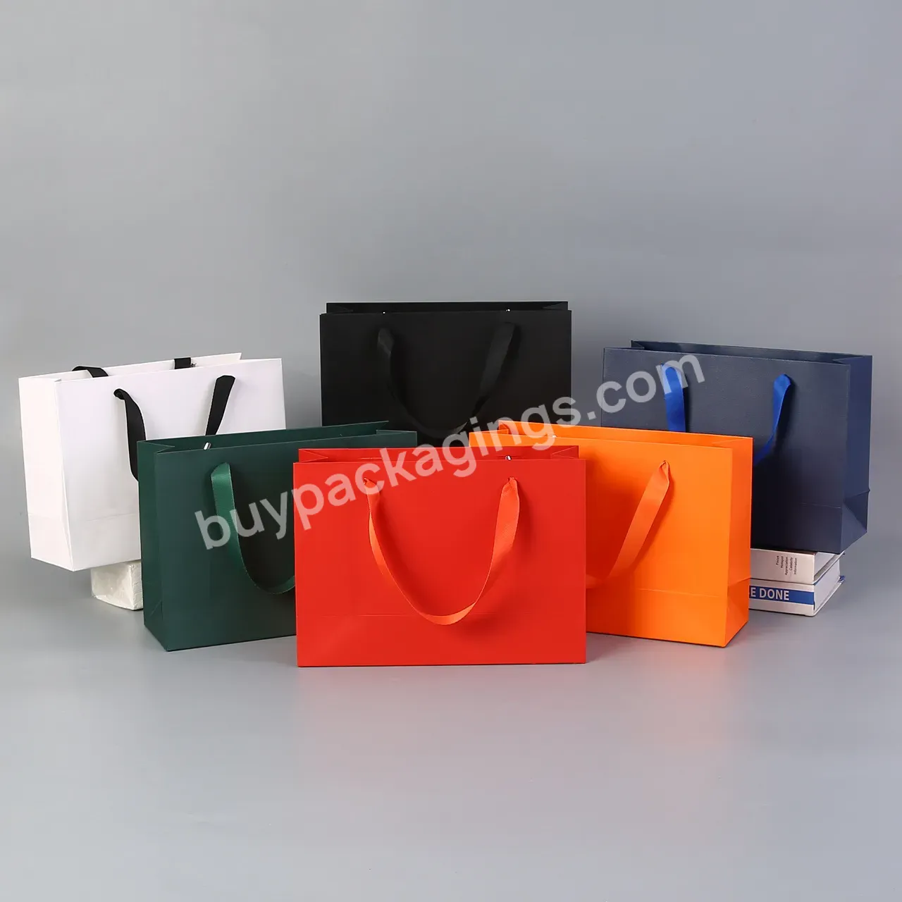 Factory Direct Sales Underwear Paper Bag Gift Jewelry Paper Luxury Logo Shopping Bag A5 Size Accept Customized Logo