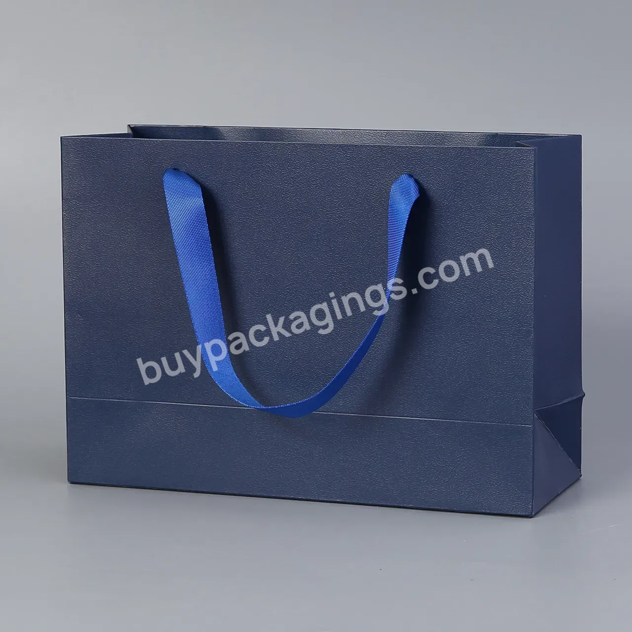 Factory Direct Sales Underwear Paper Bag Gift Jewelry Paper Luxury Logo Shopping Bag A5 Size Accept Customized Logo