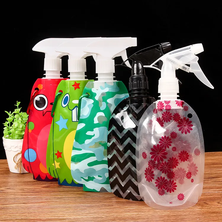 Factory wholesale custom screen printing LOGO folding soft pump  nozzle portable plastic water bag Spray bottle With Spout