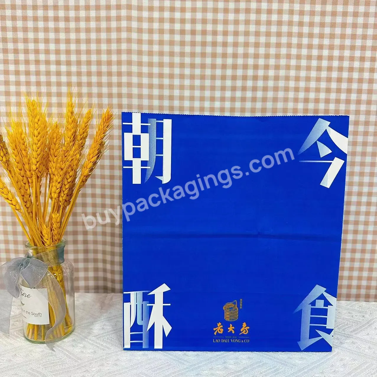 Free Custom Design Twisted Handle Gift Paper Bag Custom Paper Bag With Logo Print Luxury Custom Logo Paper Bag For Shopping