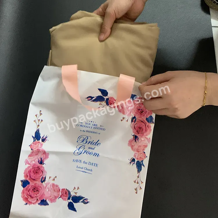 High Quality Recyclable Custom Logo Eco-friendly Printed Clothes Packaging Portable Plastic Gift Bags