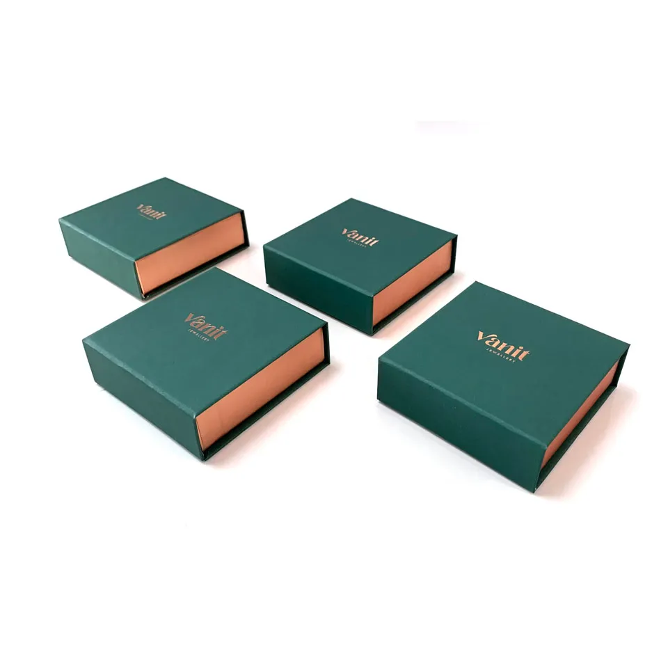 Hot Green Paper Magnetic Box Jewelry Packaging Luxury Rigid Cardboard Gift Box With Fiber Pouch Package for Brooches