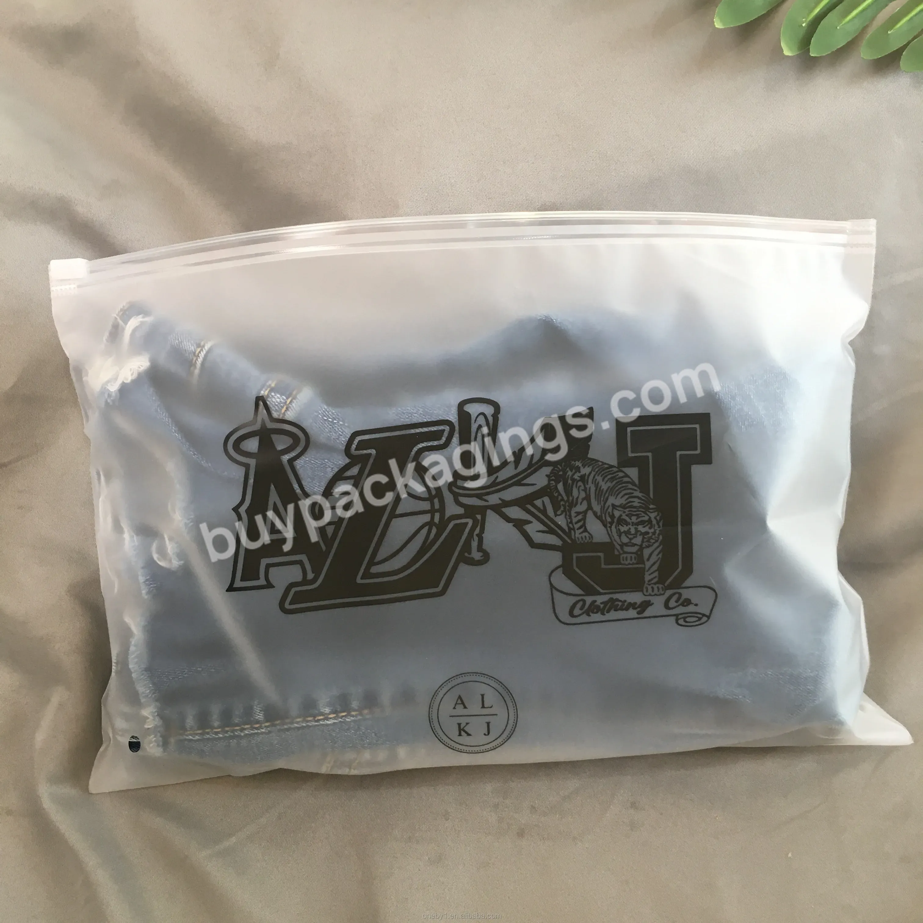 Hot Sale Factory Price Customized Zipper Bag