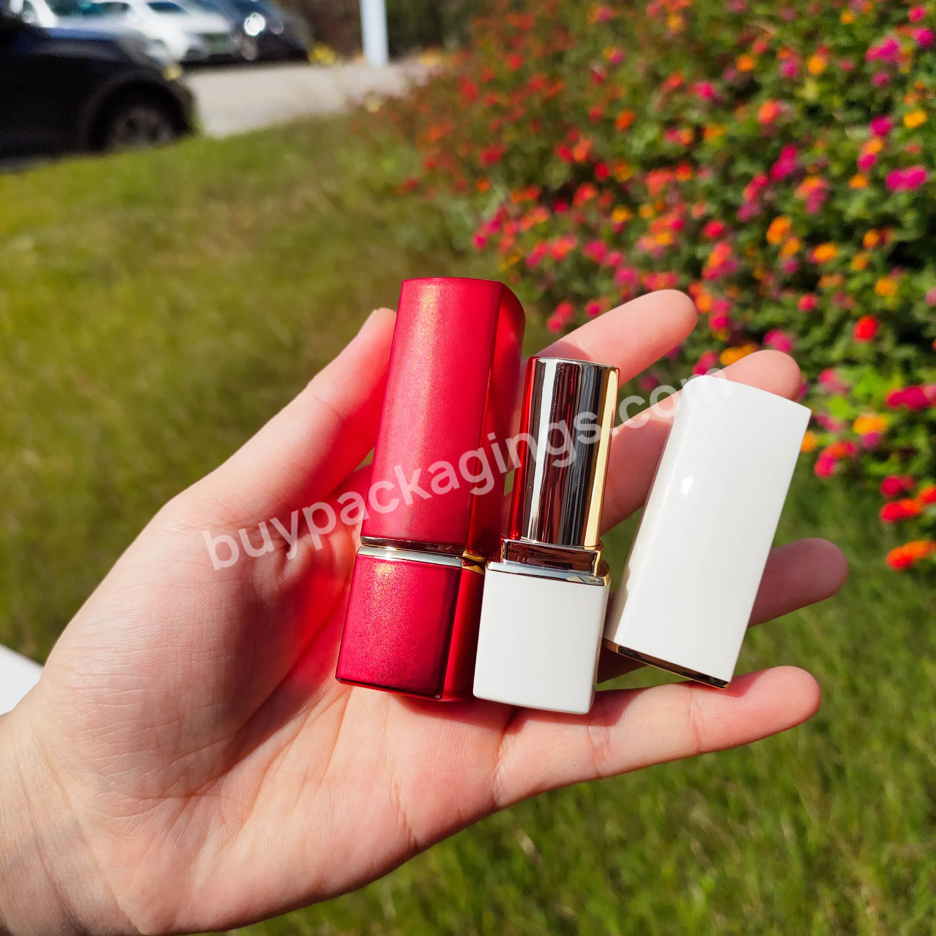 Low Moq Luxury Cosmetics Packaging Refillable Custom Empty Red Lipstick Tube Square Lip Balm Stick Containers Tube Private Logo