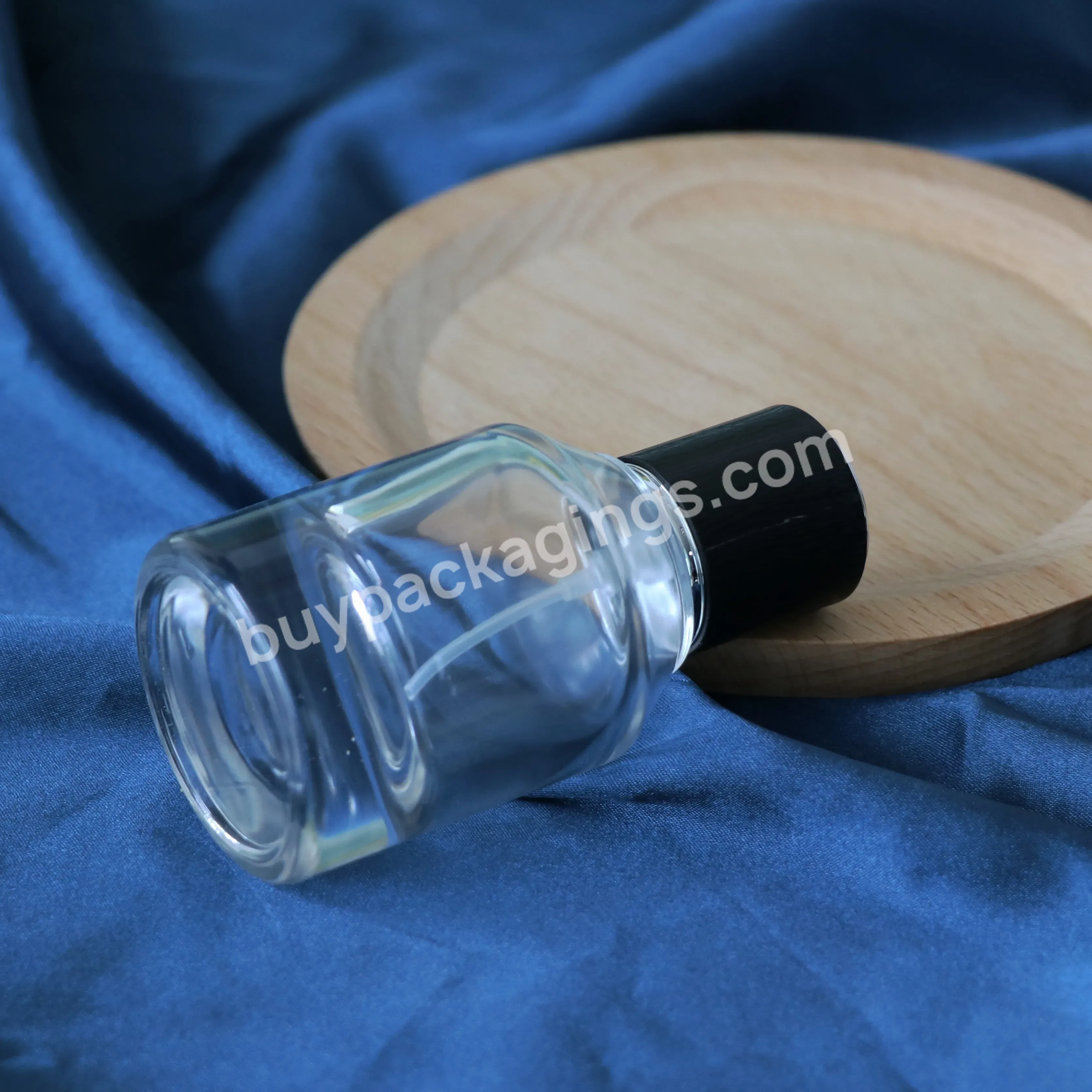 Luxury 30ml 50ml 100ml Oblique Shoulder Clear Glass Perfume Bottle With Pump Spray Cap