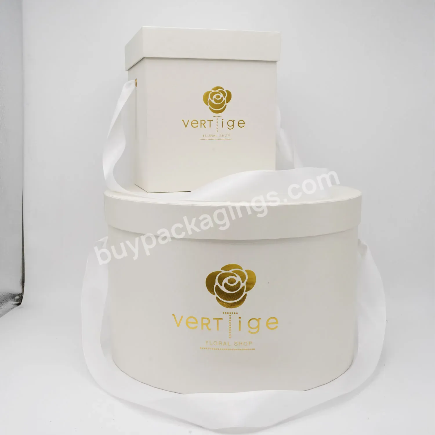 Luxury Gold Stamp Logo White Paper Lid Gift Box Custom Large Grey Velvet Square Packcaging Box With Ribbon Handle
