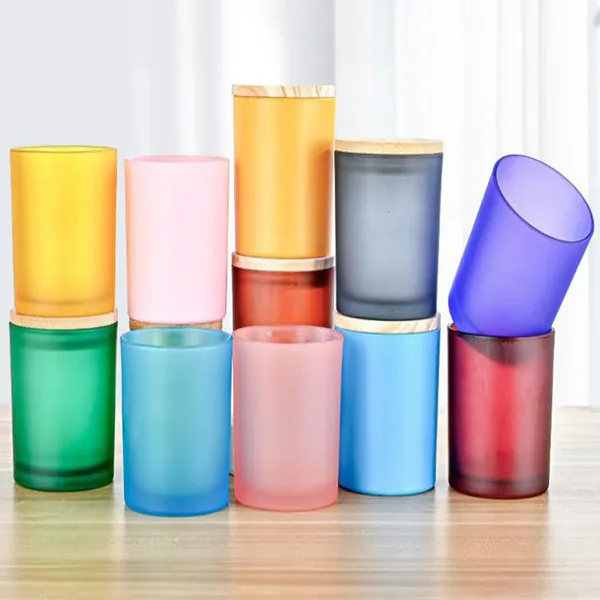 Manufacturers Wholesale Candle Cups Colored Glass Containers Indoor Romantic Decoration Candlestick Containers Homemade Aromathe