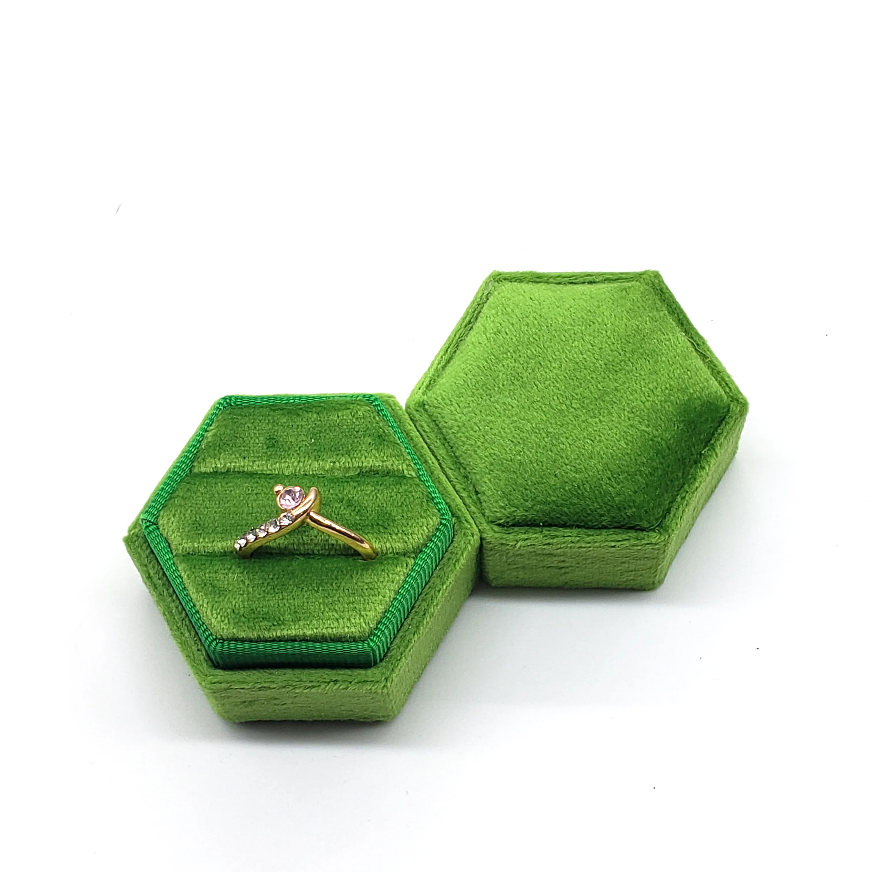 new best-selling velvet hexagon ring box jewelry box velvet jewelry box factory stock can be customized LOGO