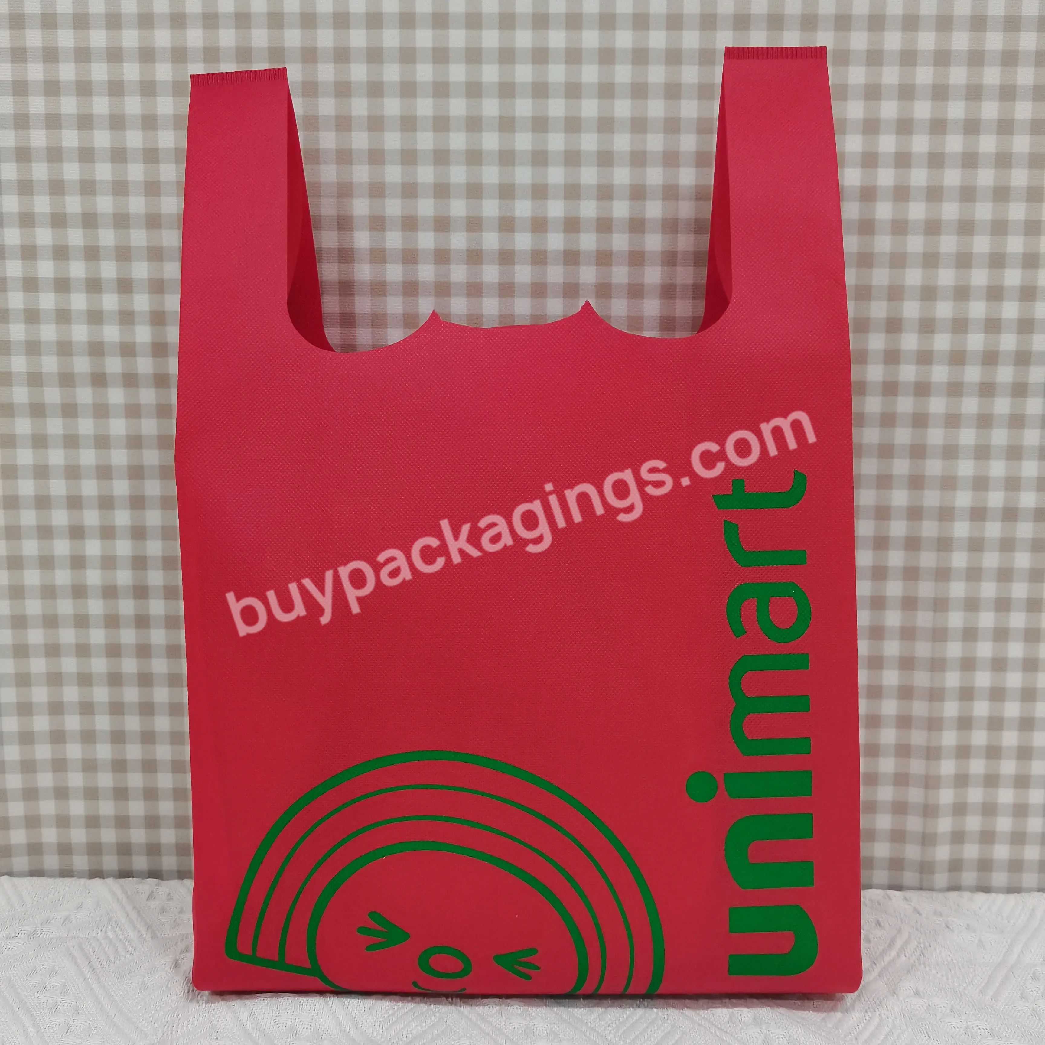New Design Top Quality And Promotional Portable Breathable Durable Pp Non Woven Tote T-shirt Bag For Shopping