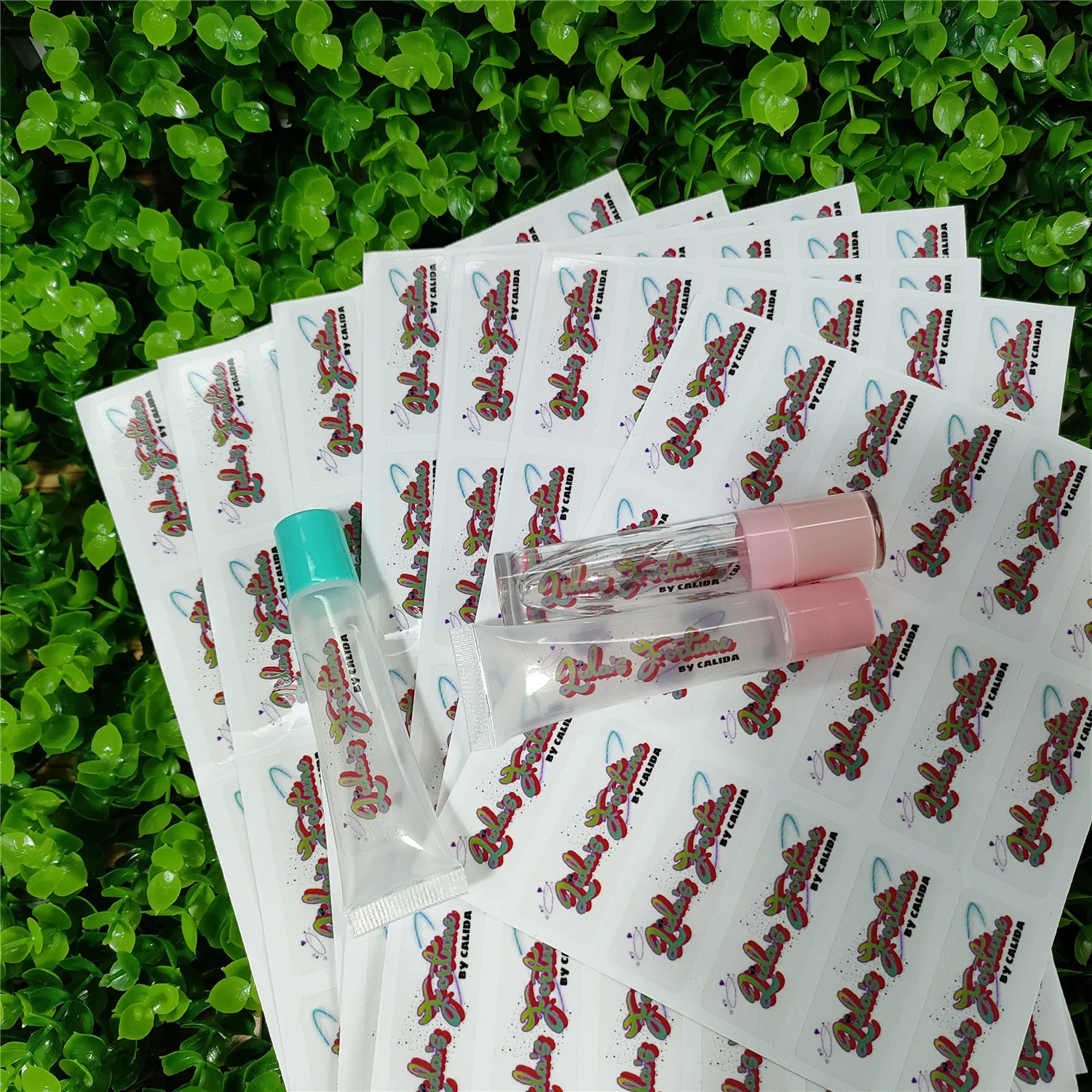 Osmo Custom Printed Logo Cosmetic Label Stickers Lip Gloss Lipstick Vinyl Private Label Adhesive Transfer Label Stickers