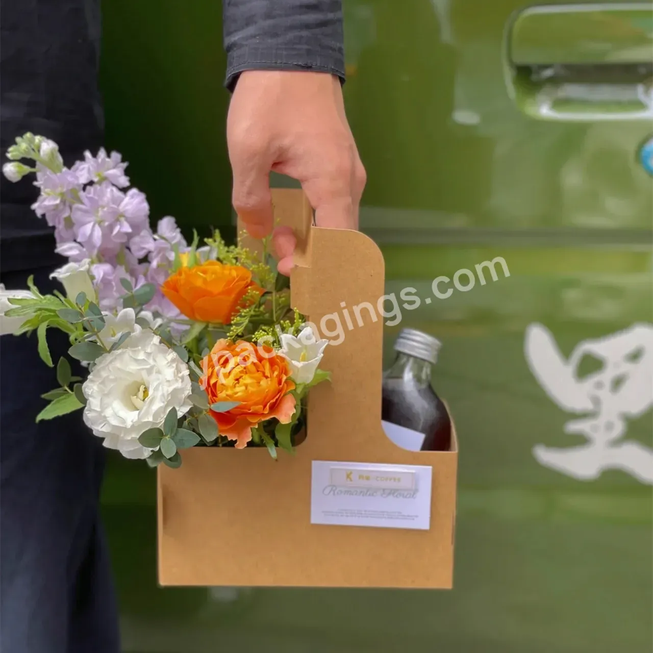 Portable Flower Box Kraft Paper Flower Basket Milk Tea Packing Box Dessert Cake Bouquet Box Flower Handbag