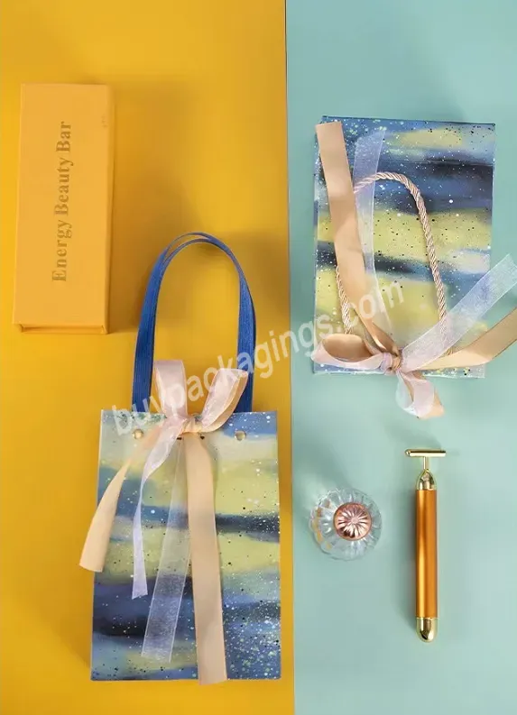 Retail Oil Painting Bag Custom Printed Cheap Cloth Packaging Paper Gift Shopping Bag For Clothing