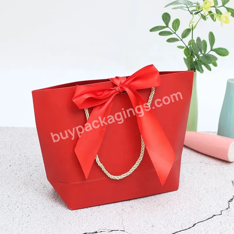 Small Luxury Gift Bag Custom Package Paper Wedding Bag With Logo Print Cardboard Paper Boutique Shopping Bags