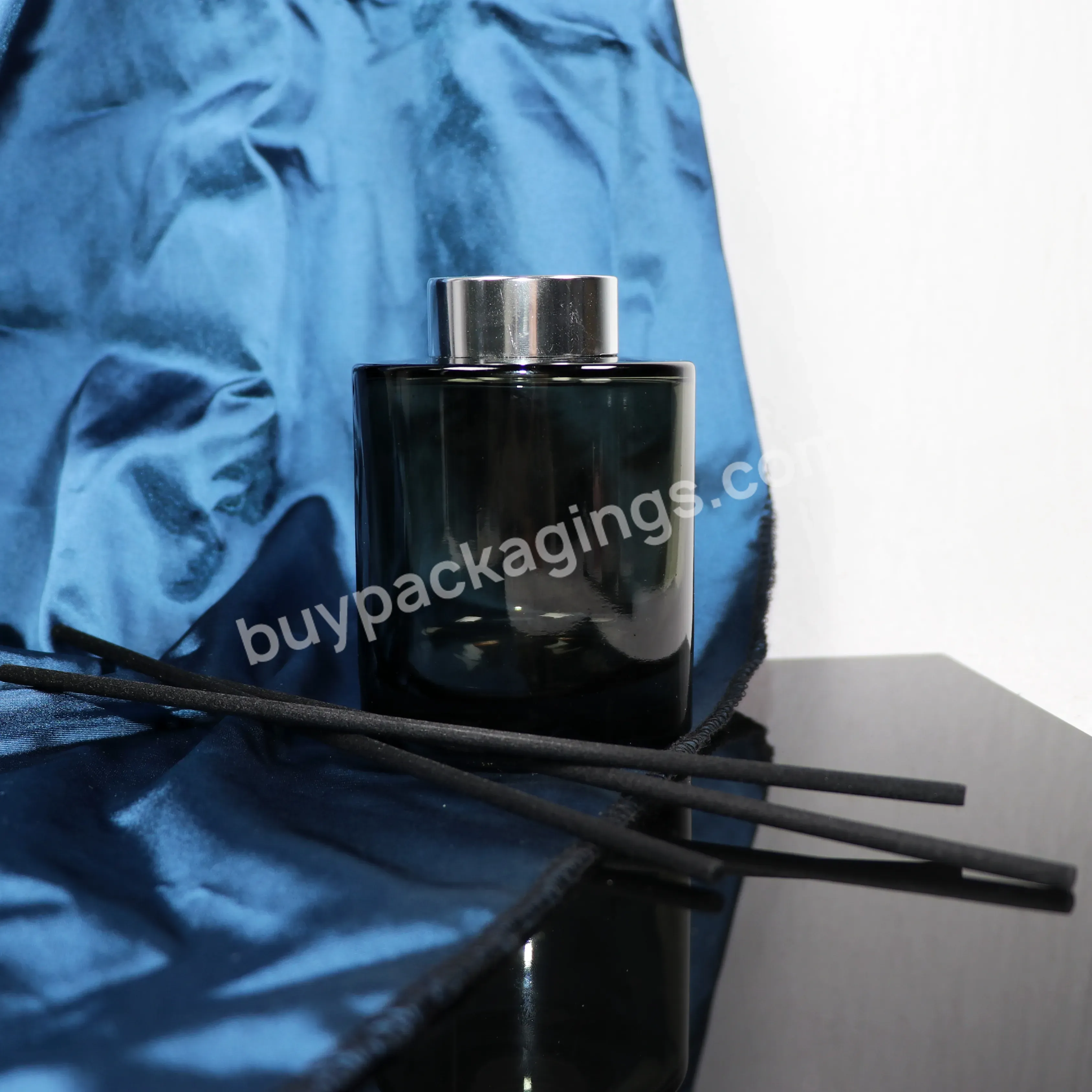 Wholesale 200ml Empty Luxury Round Semi-transparent Black Perfume Reed Glass Diffuser Bottle With Cap